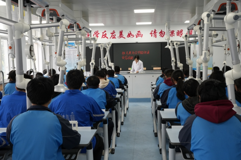 甘肃：“强县中”增学位 孩子就近享受优质教育资源