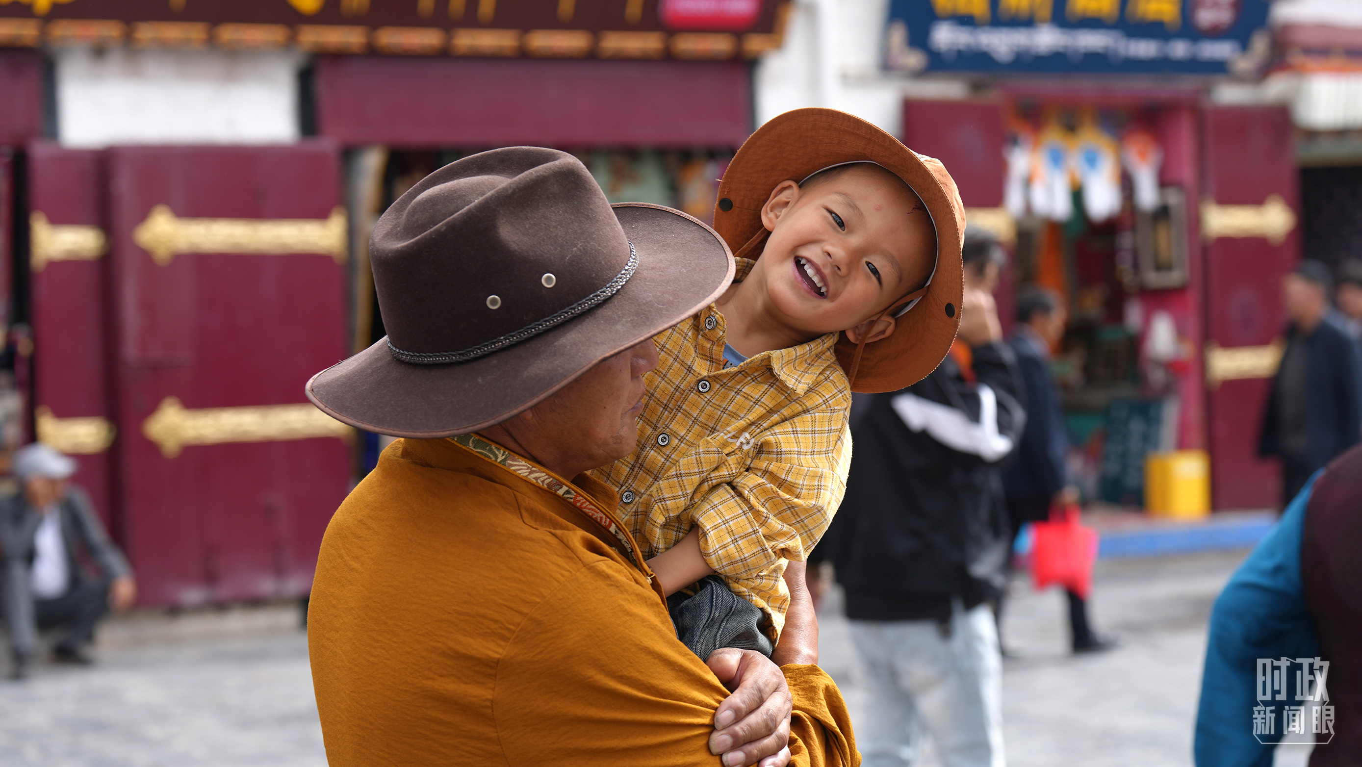 时政新闻眼丨历史性的西藏之行,习近平强调了哪些大事?