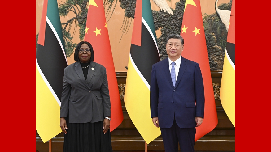 习近平会见莫桑比克总理莱维