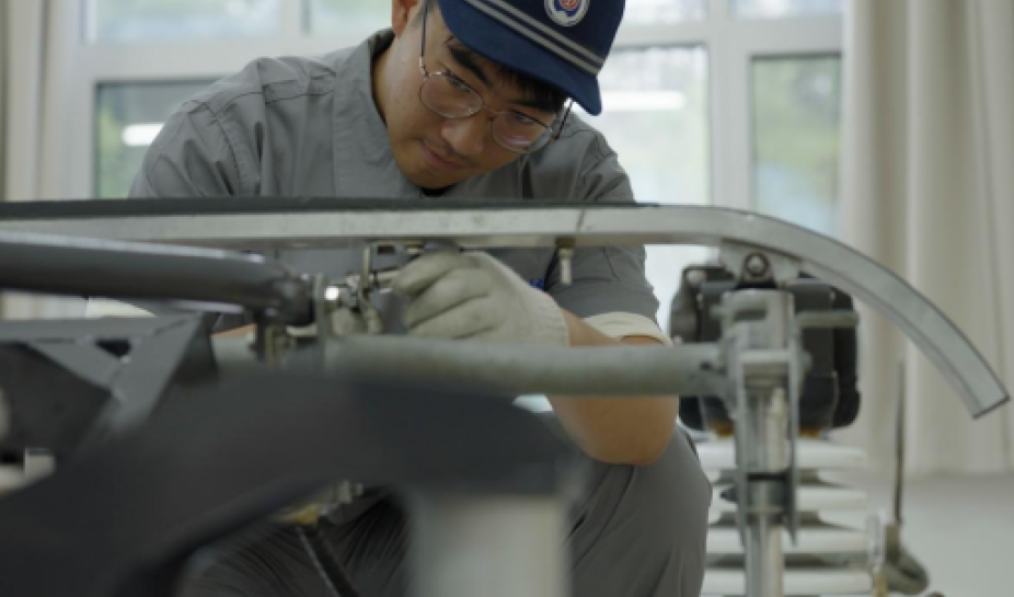 破“工种壁垒 ”提“上岗速度”中车唐山公司联动院校创新培养模式“今天学的，就是明天上岗用的”