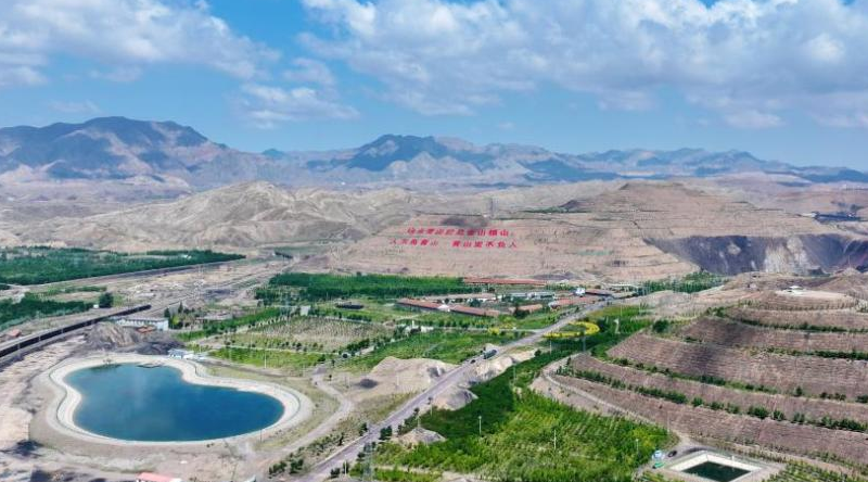 从全国两会看法治中国建设重大成就与崭新实践