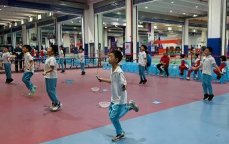 以赛促练强体魄 重庆渝中千余名学子赛场比拼“硬核”体质